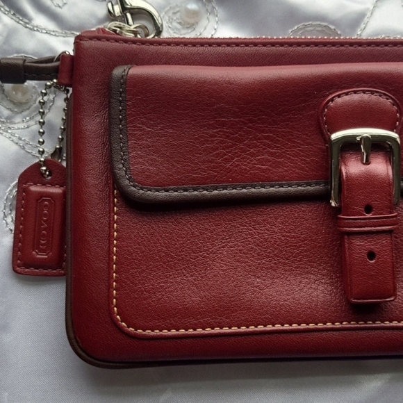 COACH Wallet/wristlet - Picture 2 of 7